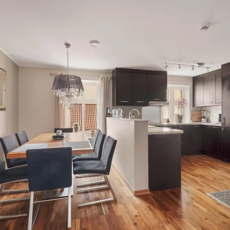 Dinbnb L 50m To Bryggen L 16 Guest L 3 L Balcony L View Апартаменты Берген