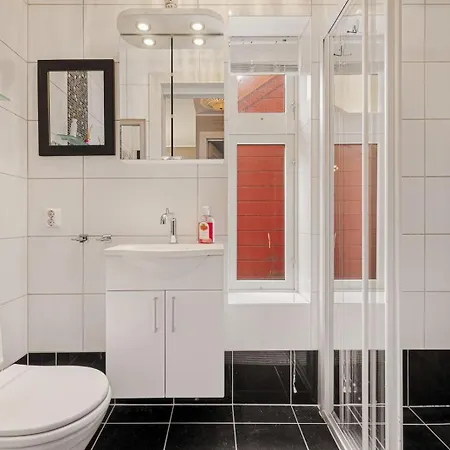 Dinbnb L 50m To Bryggen L Multiple Apts L Balcony L View L Fireplace Bergen