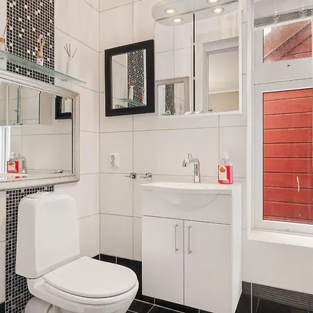 Apartment Dinbnb L 50m To Bryggen L Multiple Apts L Balcony L View L Fireplace *